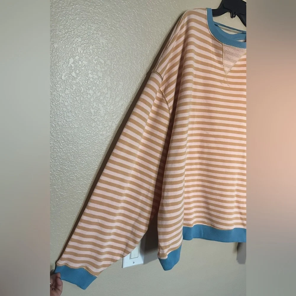 NWOT FREE PEOPLE STRIPPED OVERSIZED CREWNECK SWEATSHIRT IN LATTE COMBO - Picture 5 of 7